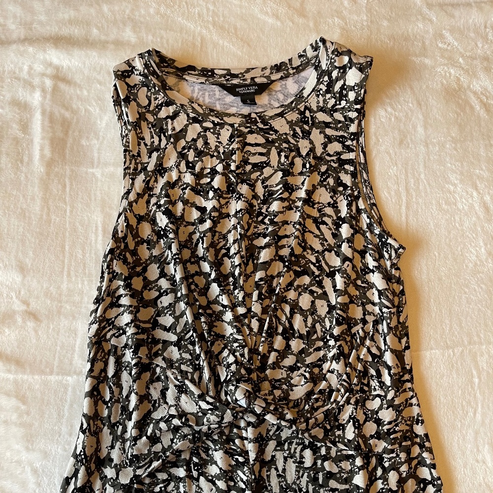 NWOT Vera Wang Top, Green, White, Black, SZ M